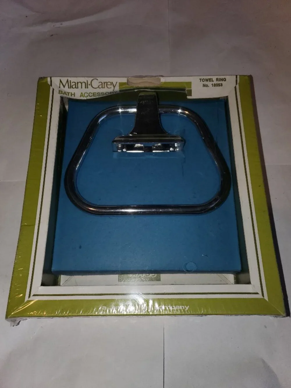 NEW MIAMI CAREY CHROME TOWEL RING HOLDER 18053 WITH HARDWARE